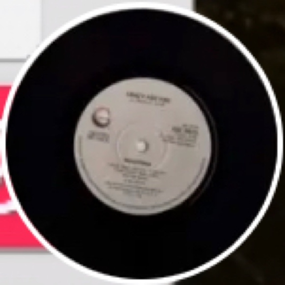 Meet your Posher, Abigail